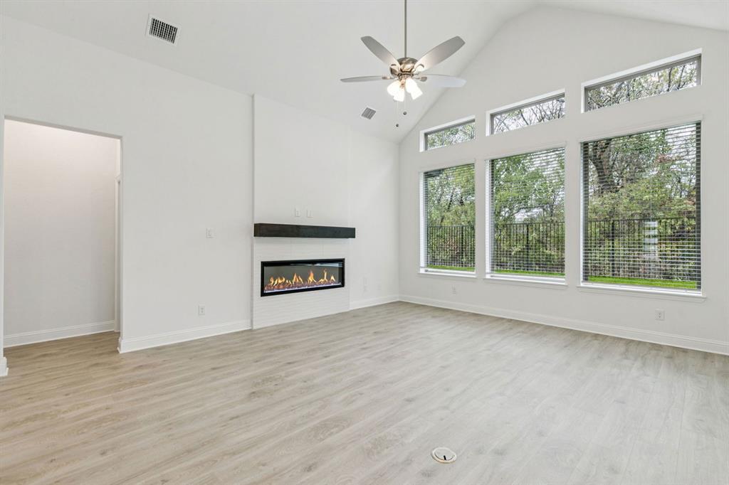 Oaks of North Grove - Residential