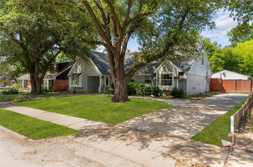 2405 Summit Drive