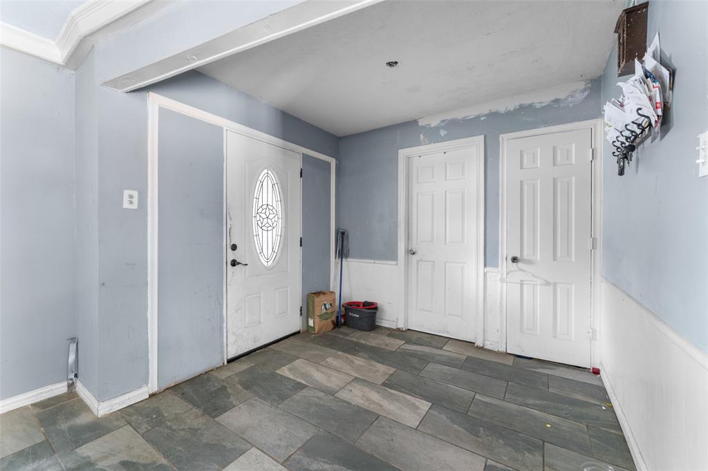 2405 Summit Drive