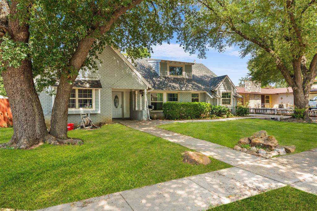 2405 Summit Drive