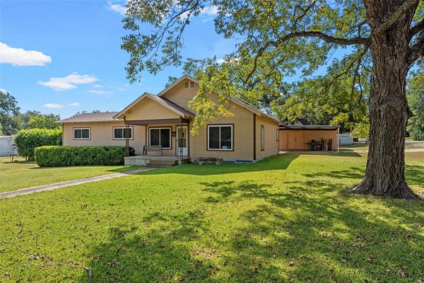 1314 W 9TH ST, CLIFTON, TX 76634 - Image 67bb7afae0c1fd9c187fa95e3fcda450/709491054