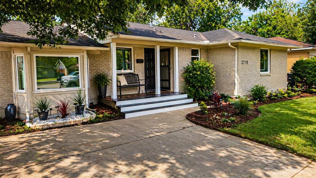 2719 Oates Drive