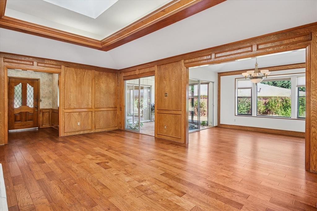 2216 Tamarisk Lane