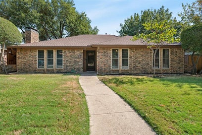 1105 Wood Creek Circle Flower Mound TX 75028