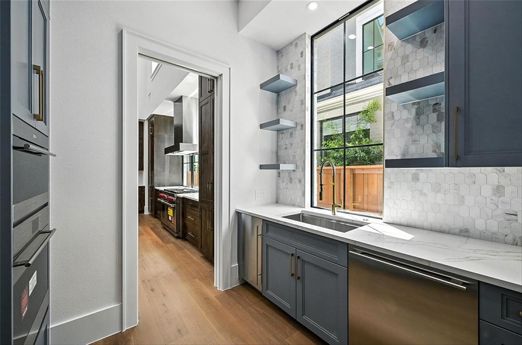 3306 Floral Mews