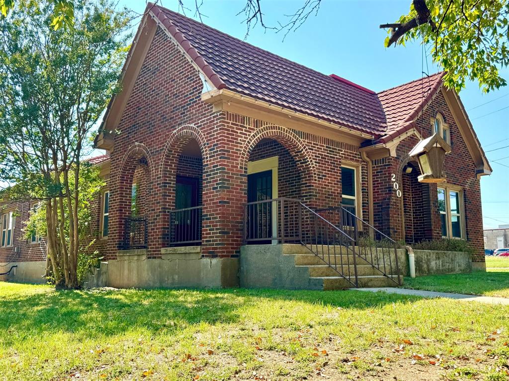 Cowan - Commercial Sale