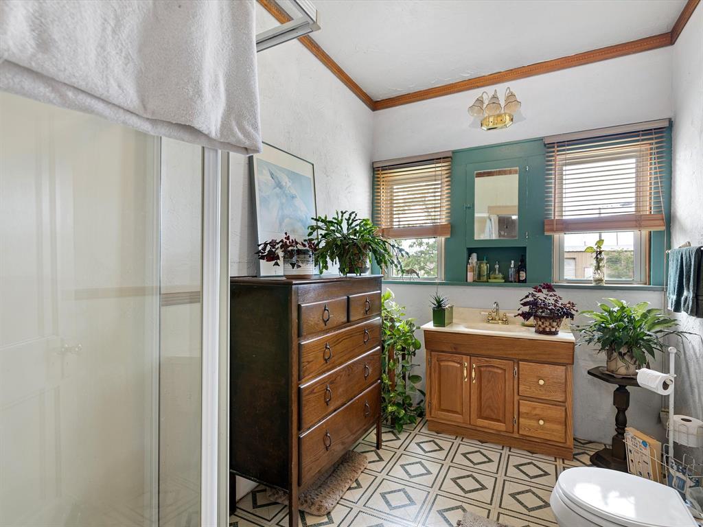 Cowan - Commercial Sale