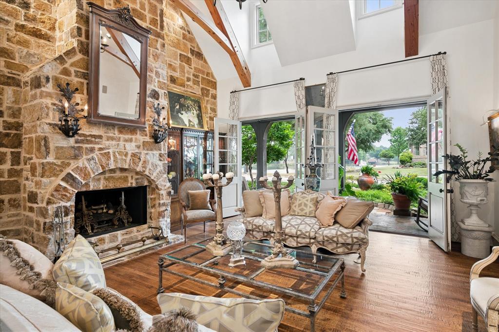 The Lakes On Legacy Drive Ph 2 The - Residential