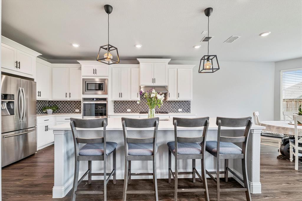 2540 Bottlebrush Drive