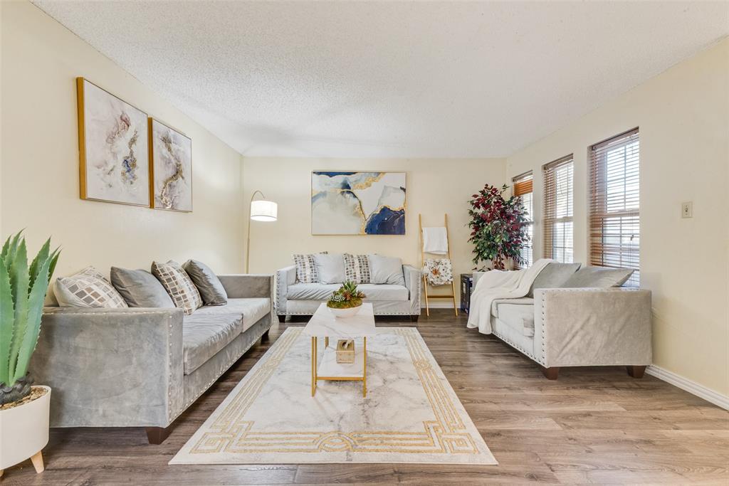 Woodhaven Twnhse Rev - Residential