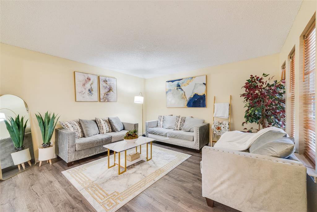 Woodhaven Twnhse Rev - Residential