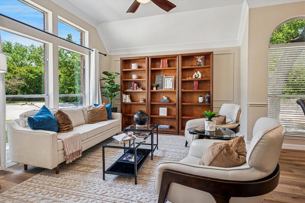 3401 Laurel Lane
