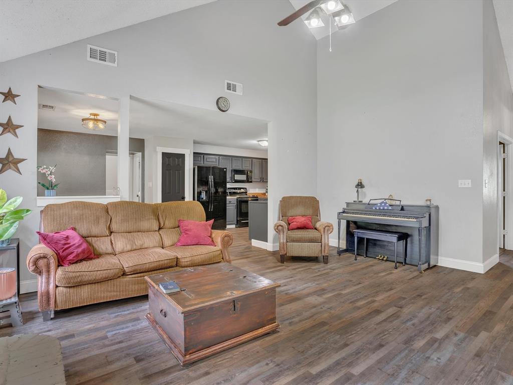 Meadow Ridge Estate - Residential