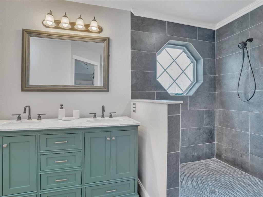 Meadow Ridge Estate - Residential