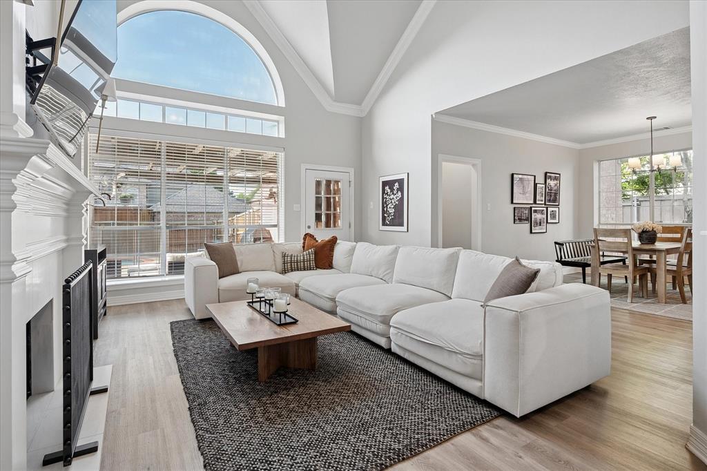 1108 Lakestream Drive