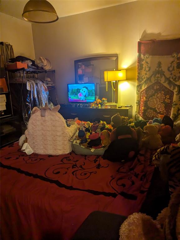 Dallas, Texas 75215, United States, 3 Bedrooms Bedrooms, ,2 BathroomsBathrooms,Residential,Pending,110816