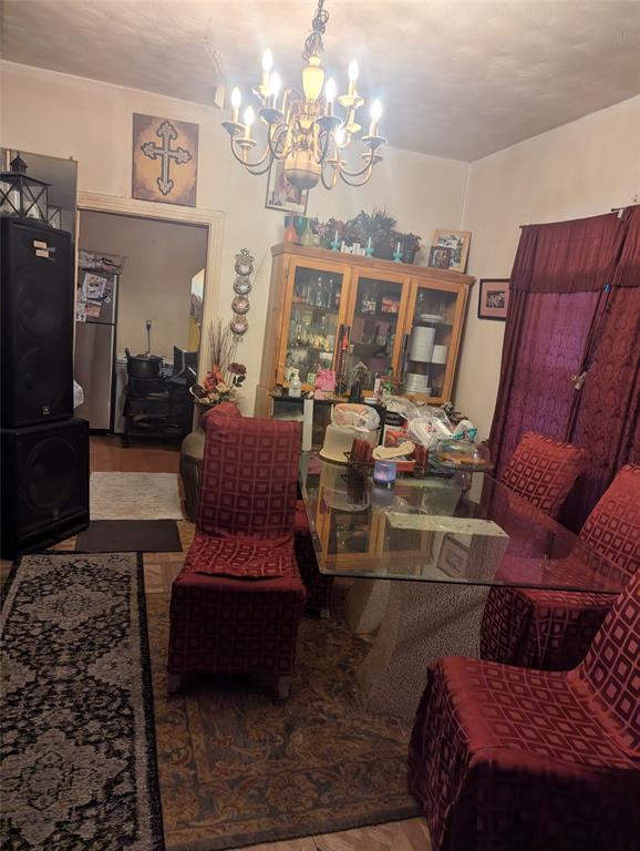 Dallas, Texas 75215, United States, 3 Bedrooms Bedrooms, ,2 BathroomsBathrooms,Residential,Pending,110816