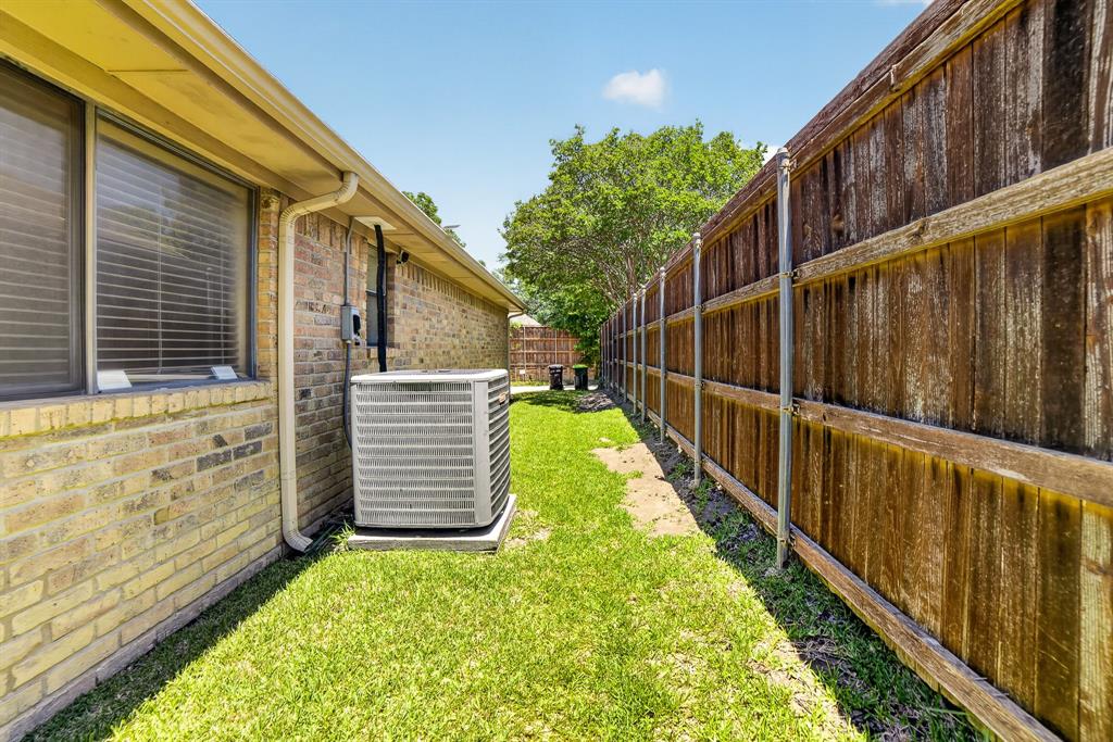 1525 Danube Lane