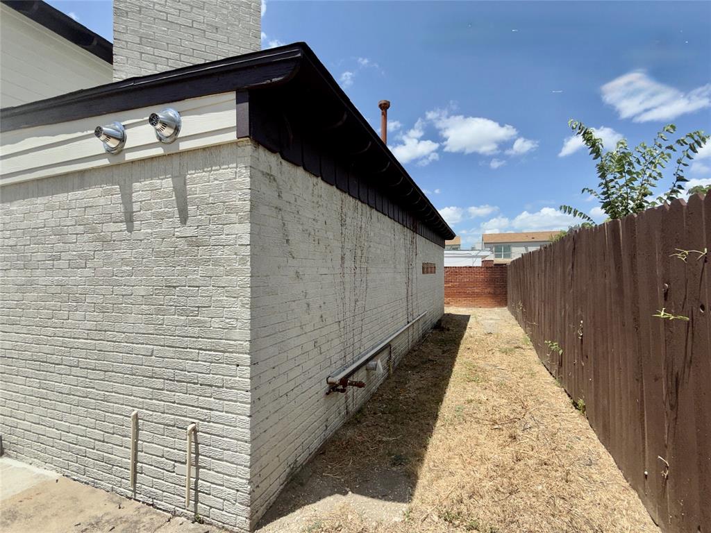 7629 Military Parkway