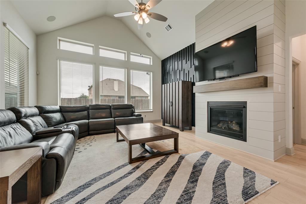 107 White Sands Lane