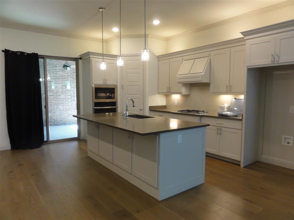 Lakes of River trails east - Residential