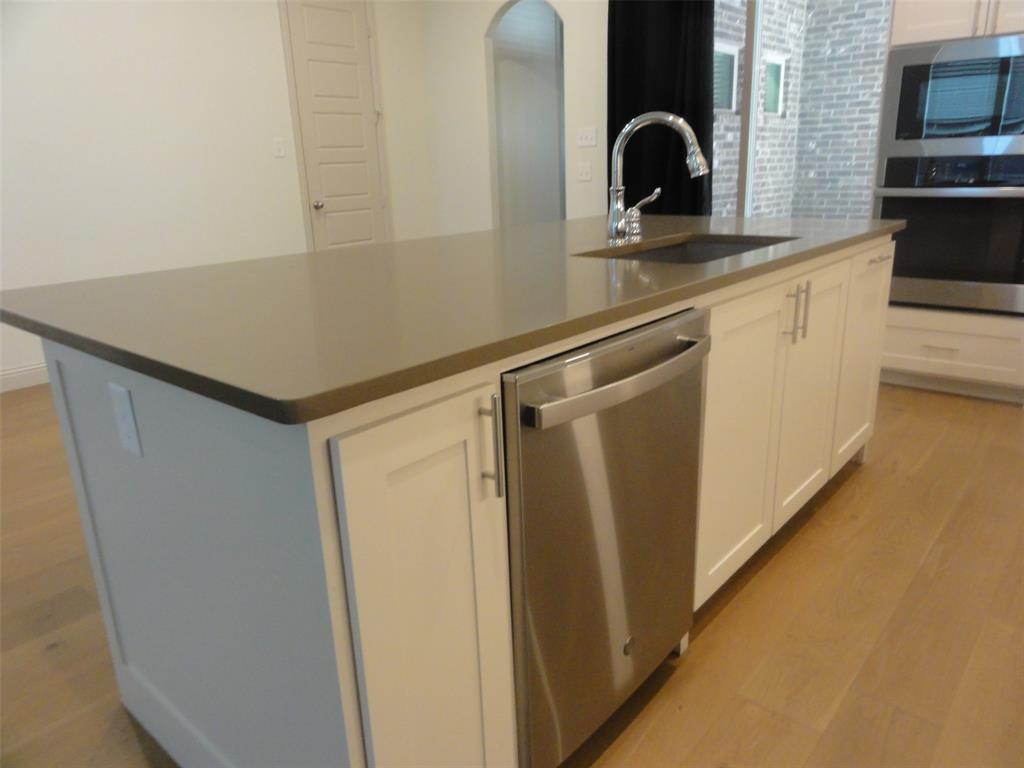 Lakes of River trails east - Residential