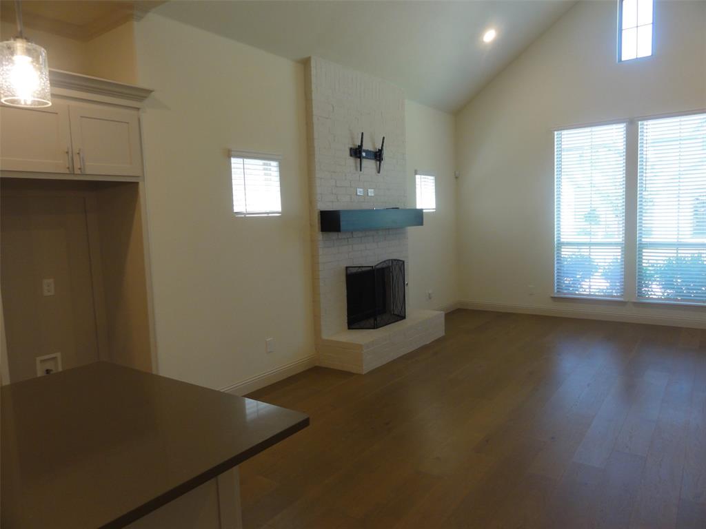 Lakes of River trails east - Residential