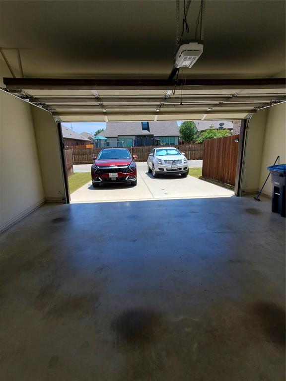 Lakes of River trails east - Residential