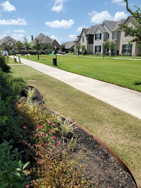 Lakes of River trails east - Residential