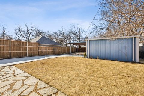 A home in Waxahachie