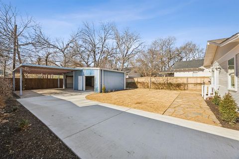 A home in Waxahachie