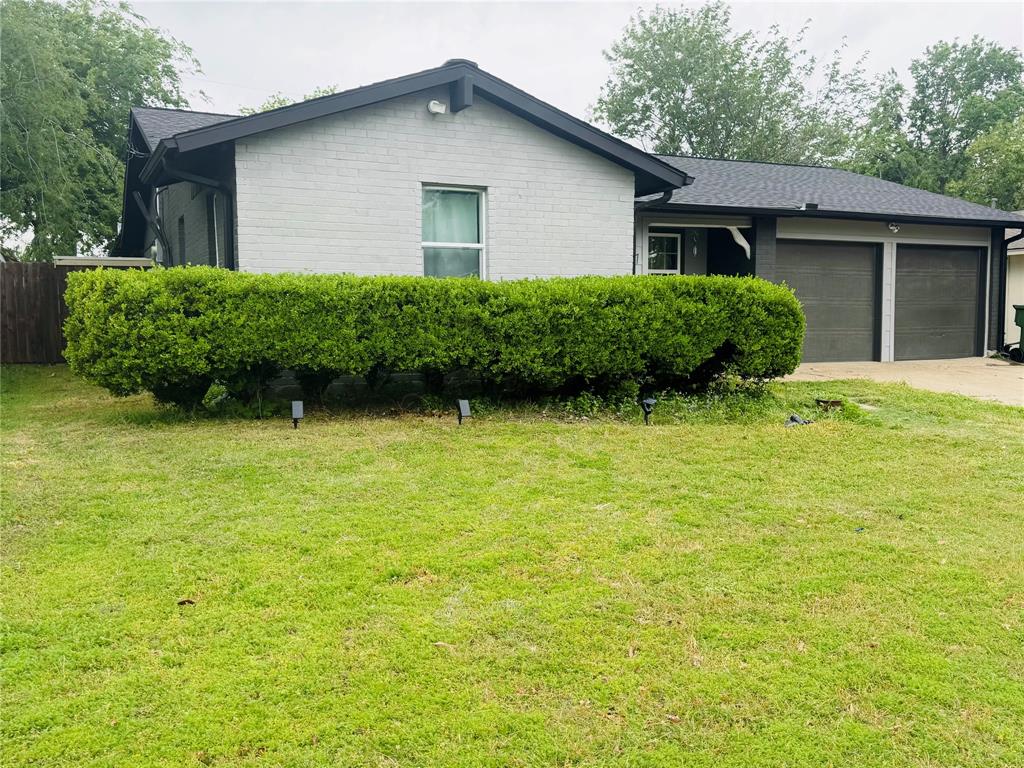 107 N Forest Crest Drive