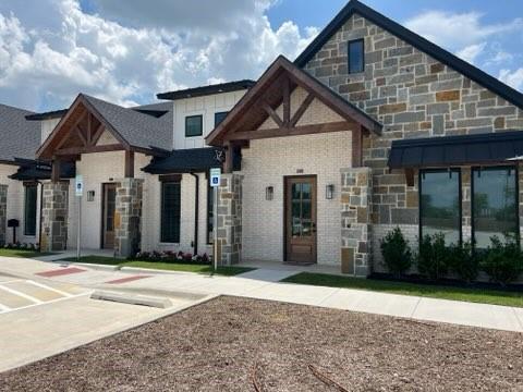 The Villages at Waxahachie - Commercial Lease