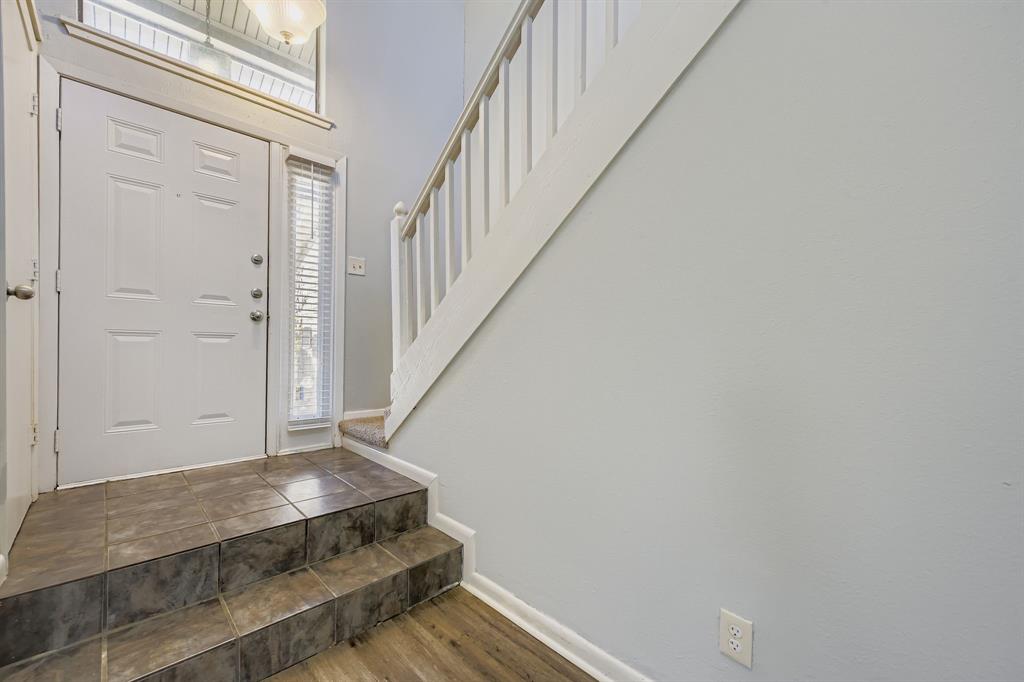 1885 Cliff View Drive