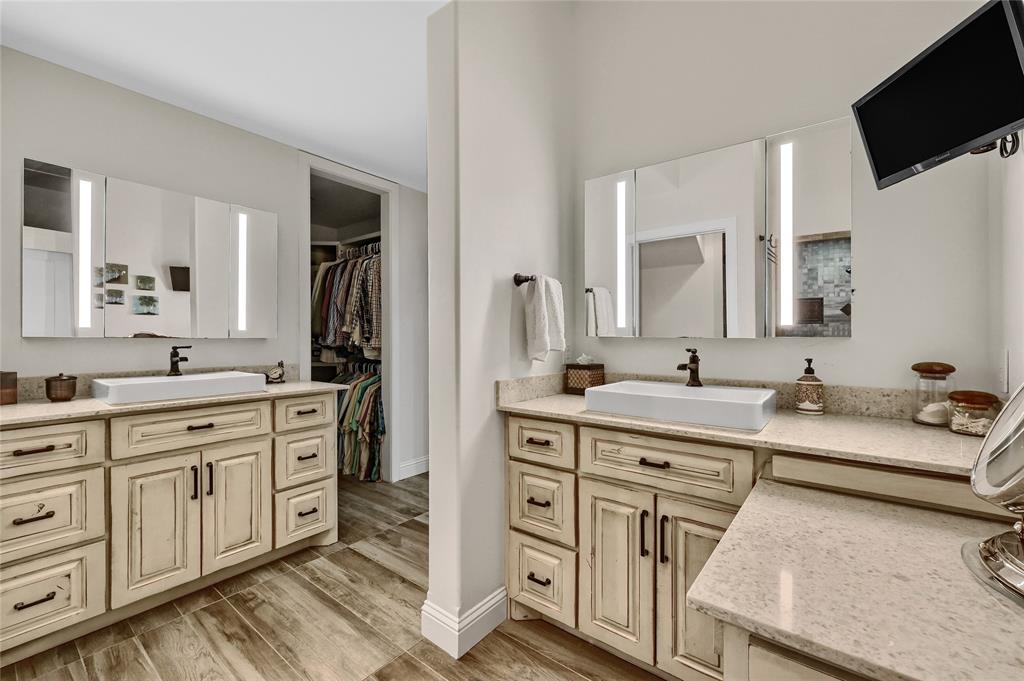 Hills Of Lone Star The - Farm