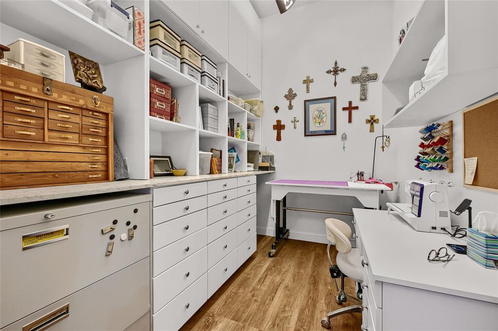 Hills Of Lone Star The - Farm