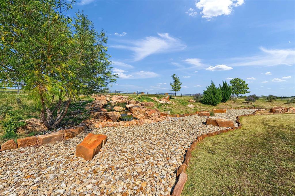 Hills Of Lone Star The - Farm