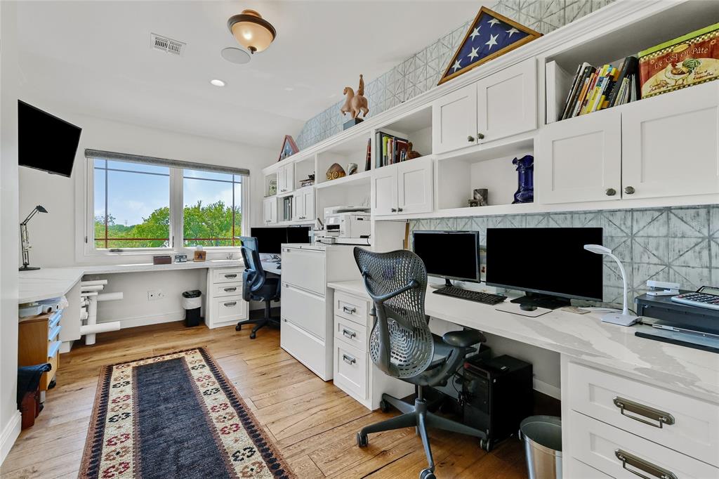 Hills Of Lone Star The - Farm