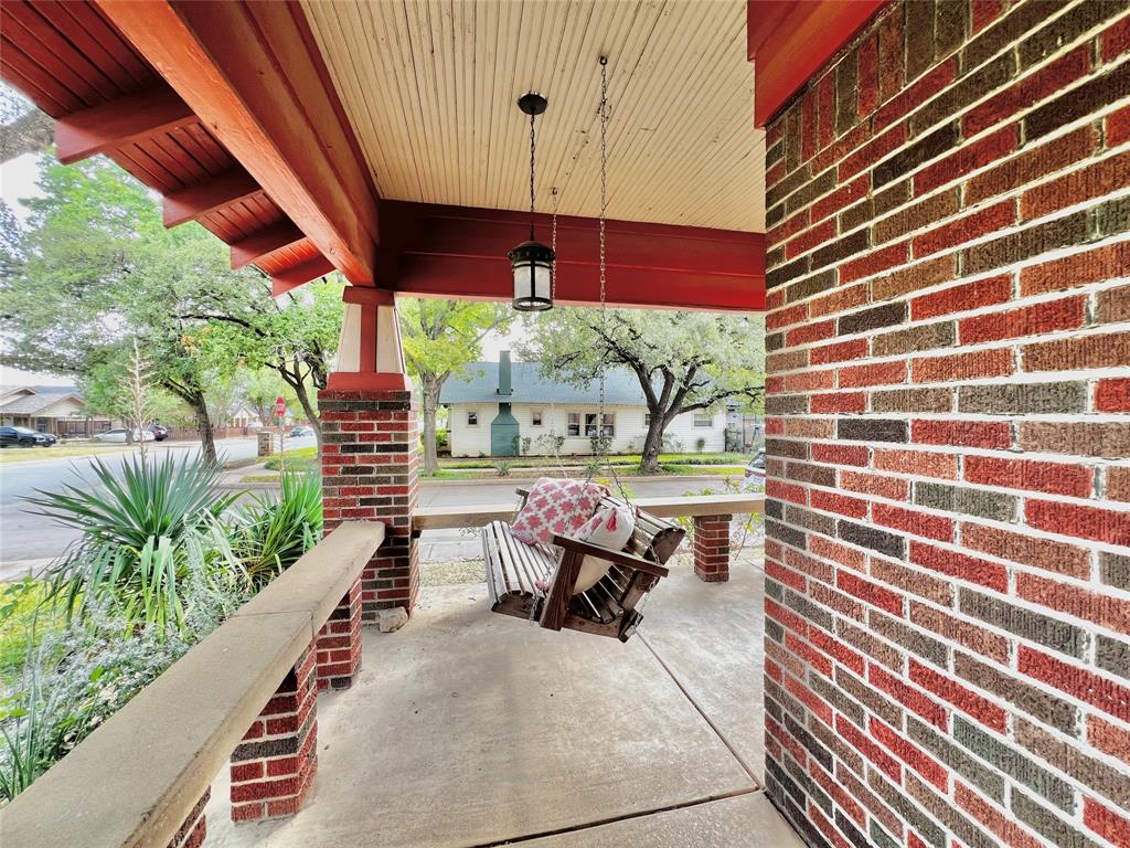 3534 Meadowbrook Drive