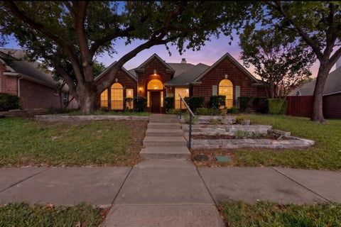 Photo of 304 Belvedere Drive, Allen, TX 75013 (MLS # 21341062)
