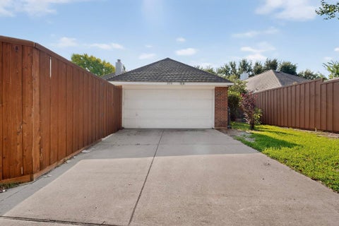 Tiny photo for 304 Belvedere Drive, Allen, TX 75013 (MLS # 21341062)