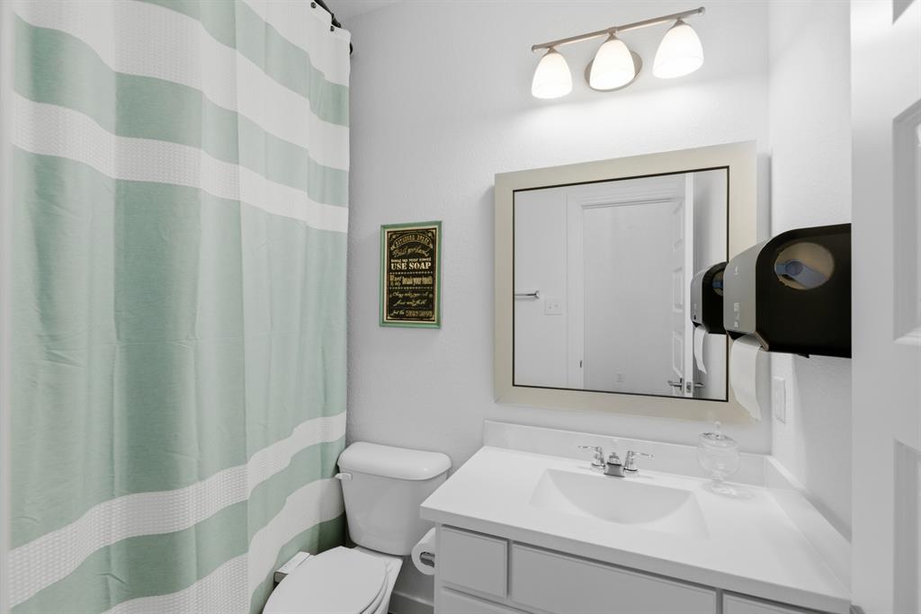 1637 Breezy Bay Court