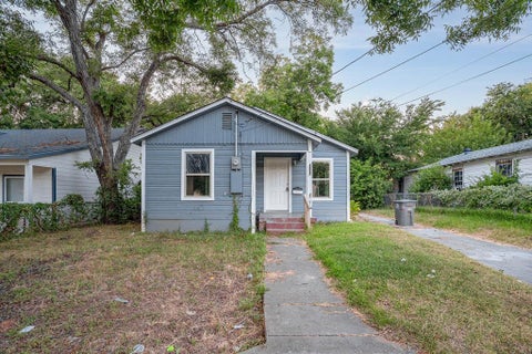 Photo of 3715 Hancock Street, Dallas, TX 75210 (MLS # 21367585)