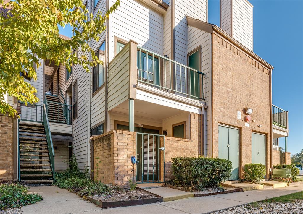 Arlington Oaks Condo - Residential