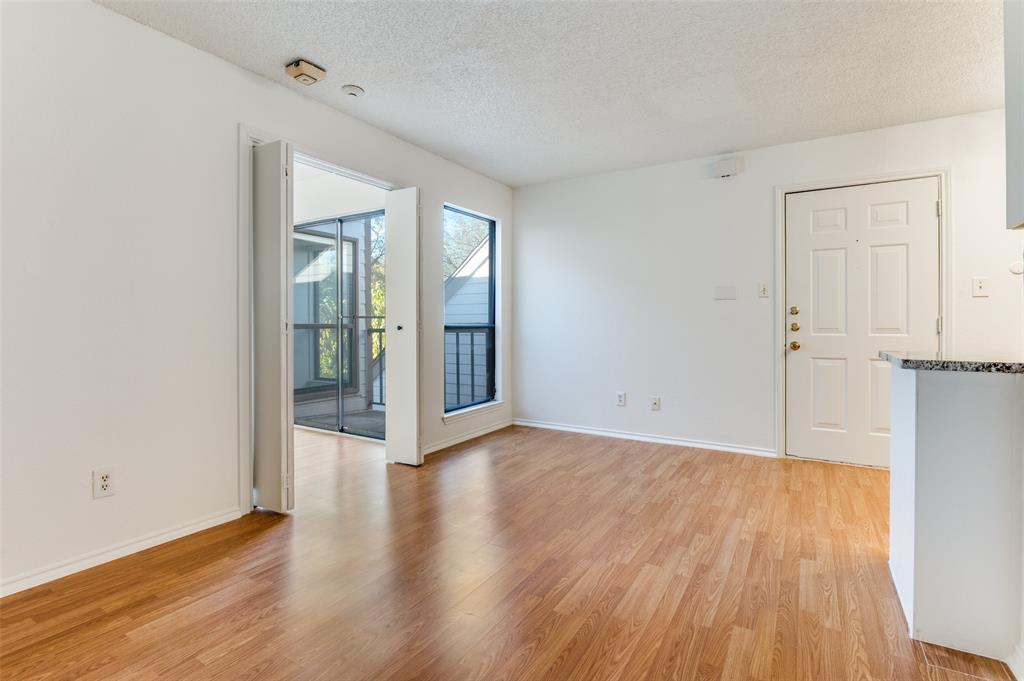 Arlington Oaks Condo - Residential