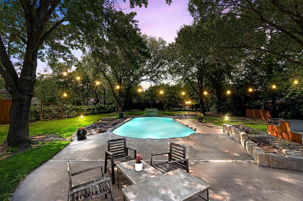 1110 Hadrian Court