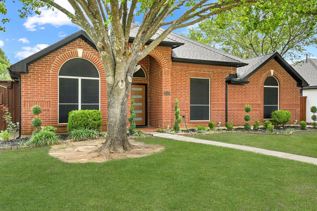 1040 Essex Drive