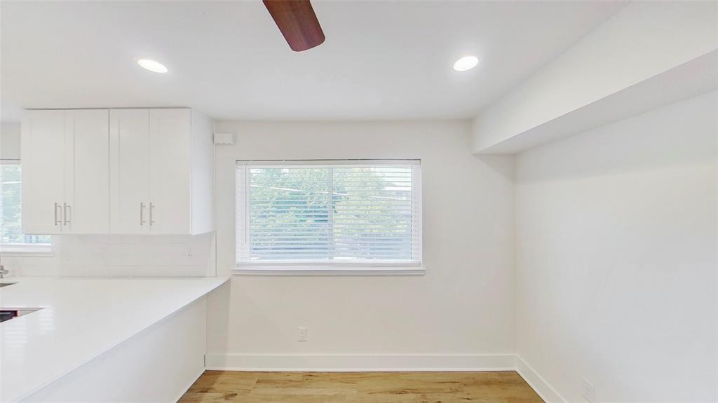 Munger Place Add Sec 02 - Residential Lease