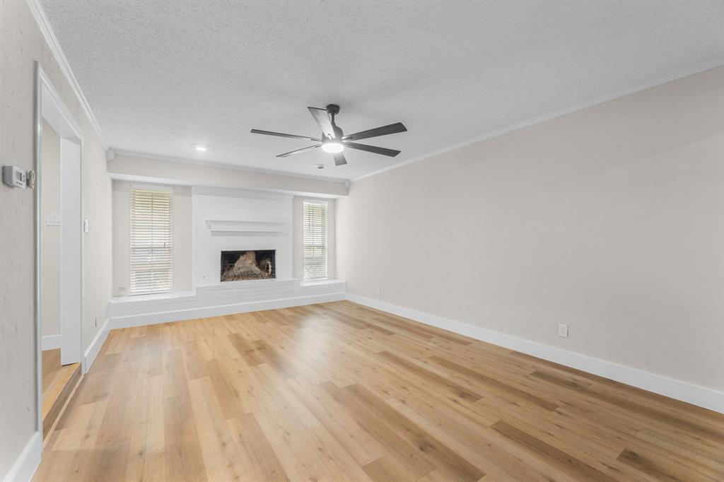 1124 Janell Drive