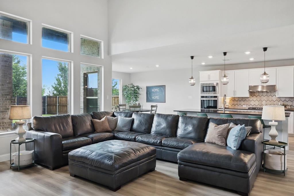 The Ridge at Northlake - Residential